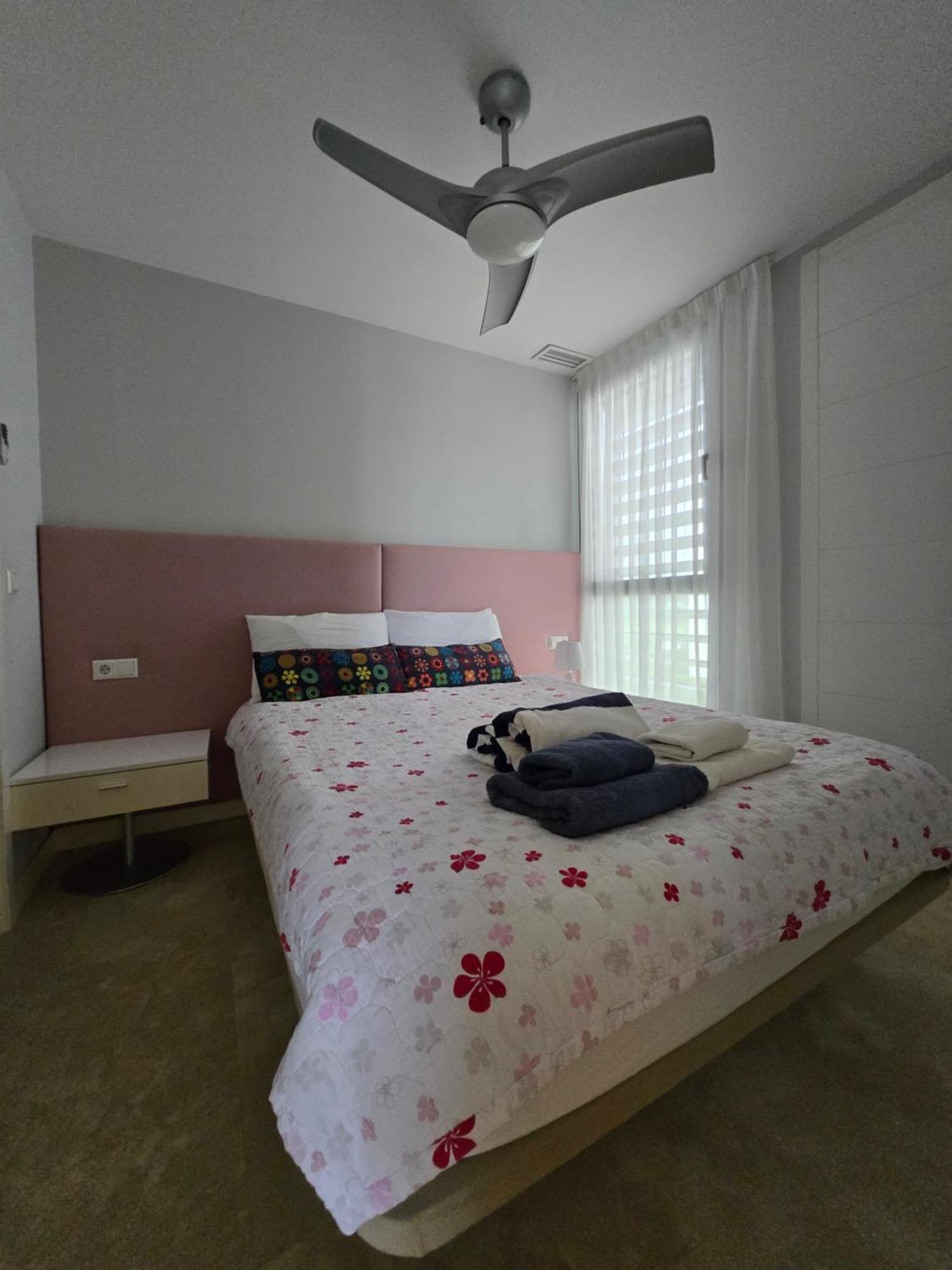 Apartamento Bonito - Playas Las Deveses Ел-Верджер Екстер'єр фото